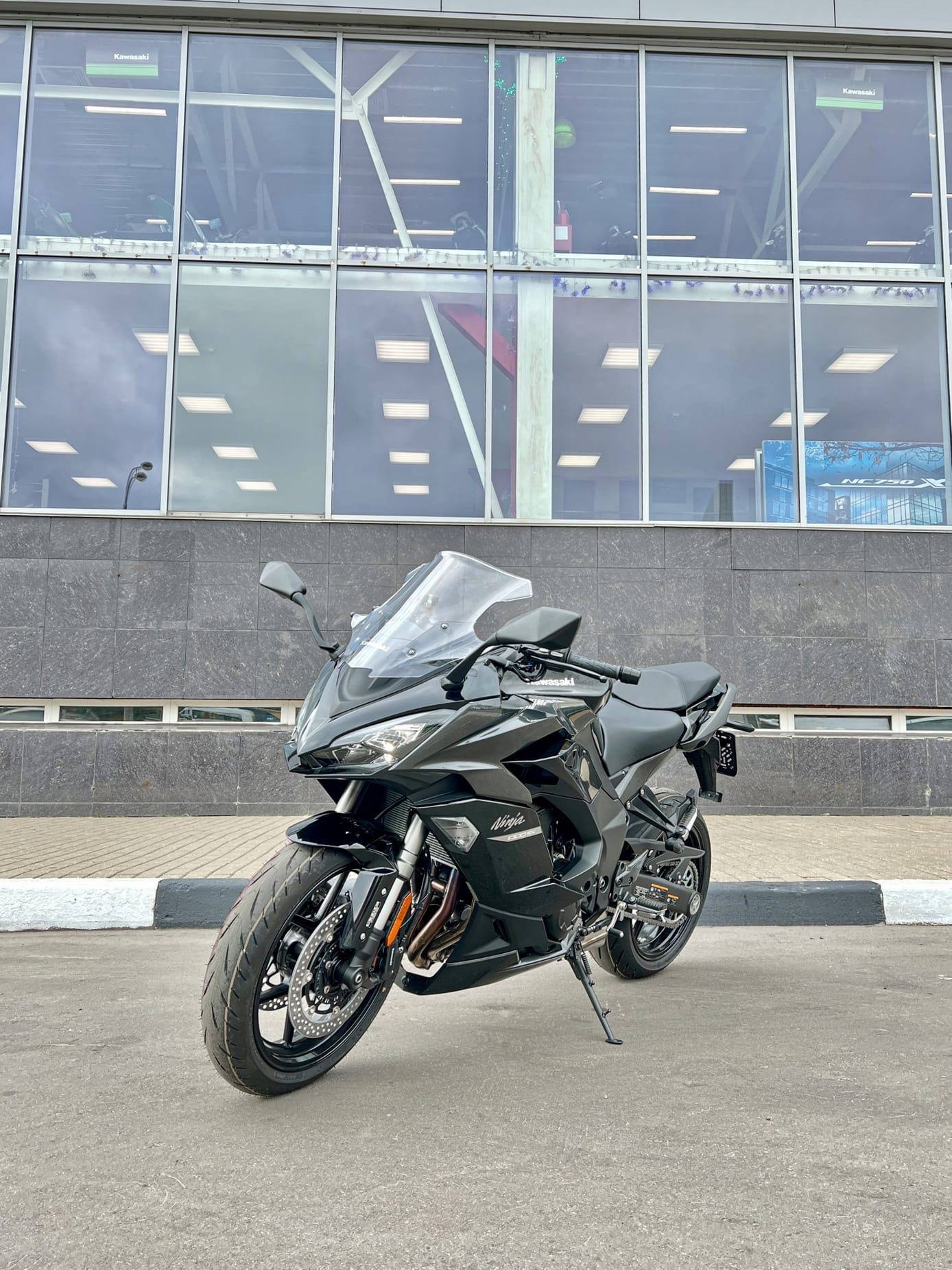Kawasaki Ninja 1000 SX – отличный друг на спортивных и туристических трассах⁣⁣