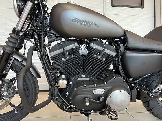 Harley-Davidson Sportster 883 - 6
